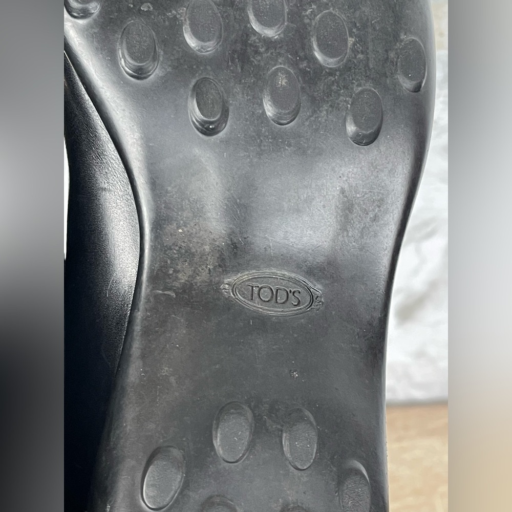 Tod's slip-on leather casual shoes size 39.5 /8.5 - Picture 8 of 9